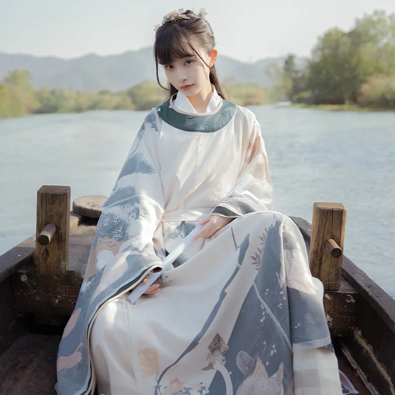 

thirteen cardamom son] [post] in goose embroidery double song round collar robe printing hanfu women fall and winter