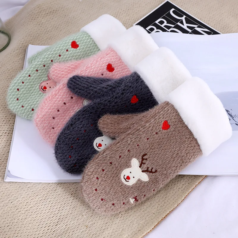 Female Cute Embroidery Cartoons Elk Full Fingers Gloves Women Winter Plus Thick Velvet Cashmere Plush Wool Knit Warm Mittens
Female Cute Embroidery Cartoons Elk Full Fingers Gloves Women Winter Plus Thick Velvet Cashmere Plush Wool Knit Warm Mittens