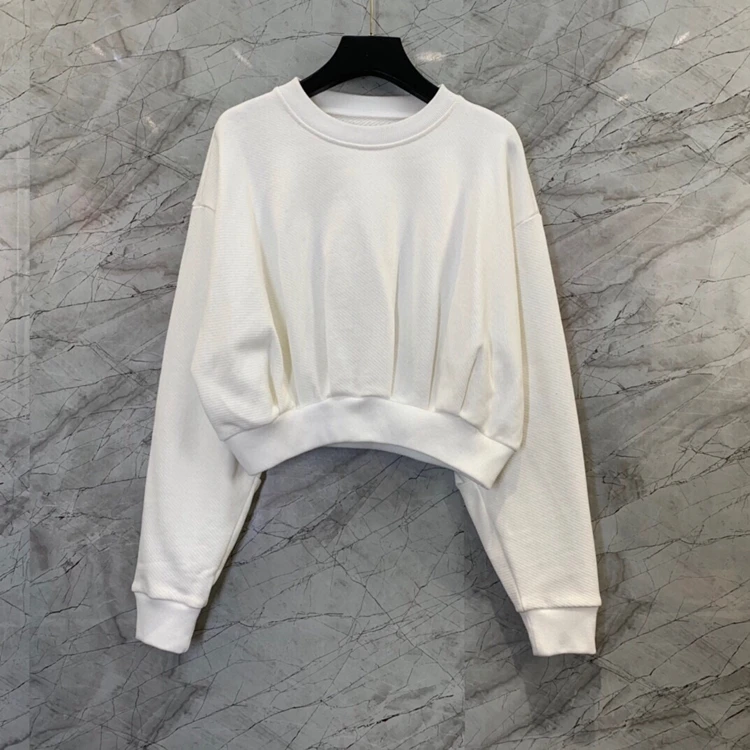 2021 new women fashion round neck sleeves wrinkled twisted decorative all-match short sweater 921
2021 new women fashion round neck sleeves wrinkled twisted decorative all-match short sweater 921