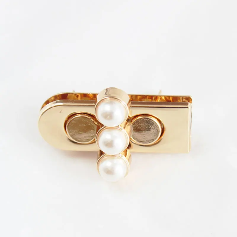 Imitated Pearl Decor Metal Turn Lock Push Lock Clasp Fashion Bag Laggage Purse Leather Craft Closure DIY Hardware Accessories
Imitated Pearl Decor Metal Turn Lock Push Lock Clasp Fashion Bag Laggage Purse Leather Craft Closure DIY Hardware Accessories