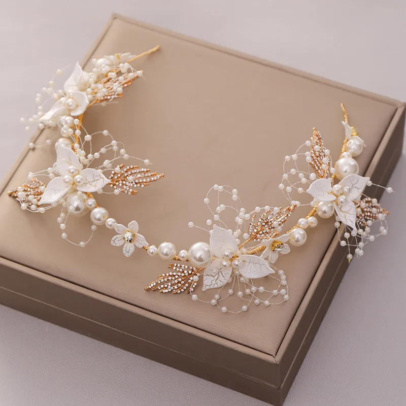 New Fashion Women Crystal Headband Tiara Bride Wedding Hair Accessories Girls Flower Pearl Headpiece Hair Ornament Jewelry
New Fashion Women Crystal Headband Tiara Bride Wedding Hair Accessories Girls Flower Pearl Headpiece Hair Ornament Jewelry