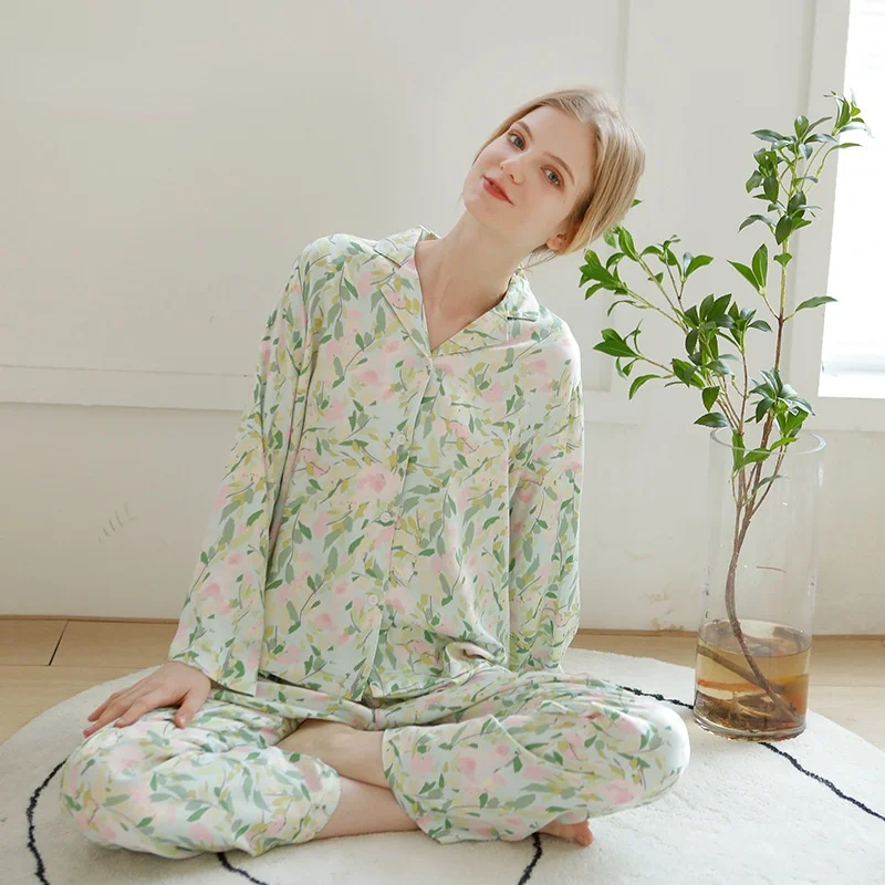 2021 Korean Women's Autumn and Winter New Style Pyjama Satin Femme Green Onion Floral Long-sleeved Cardigan Pajamas for Women
2021 Korean Women's Autumn and Winter New Style Pyjama Satin Femme Green Onion Floral Long-sleeved Cardigan Pajamas for Women