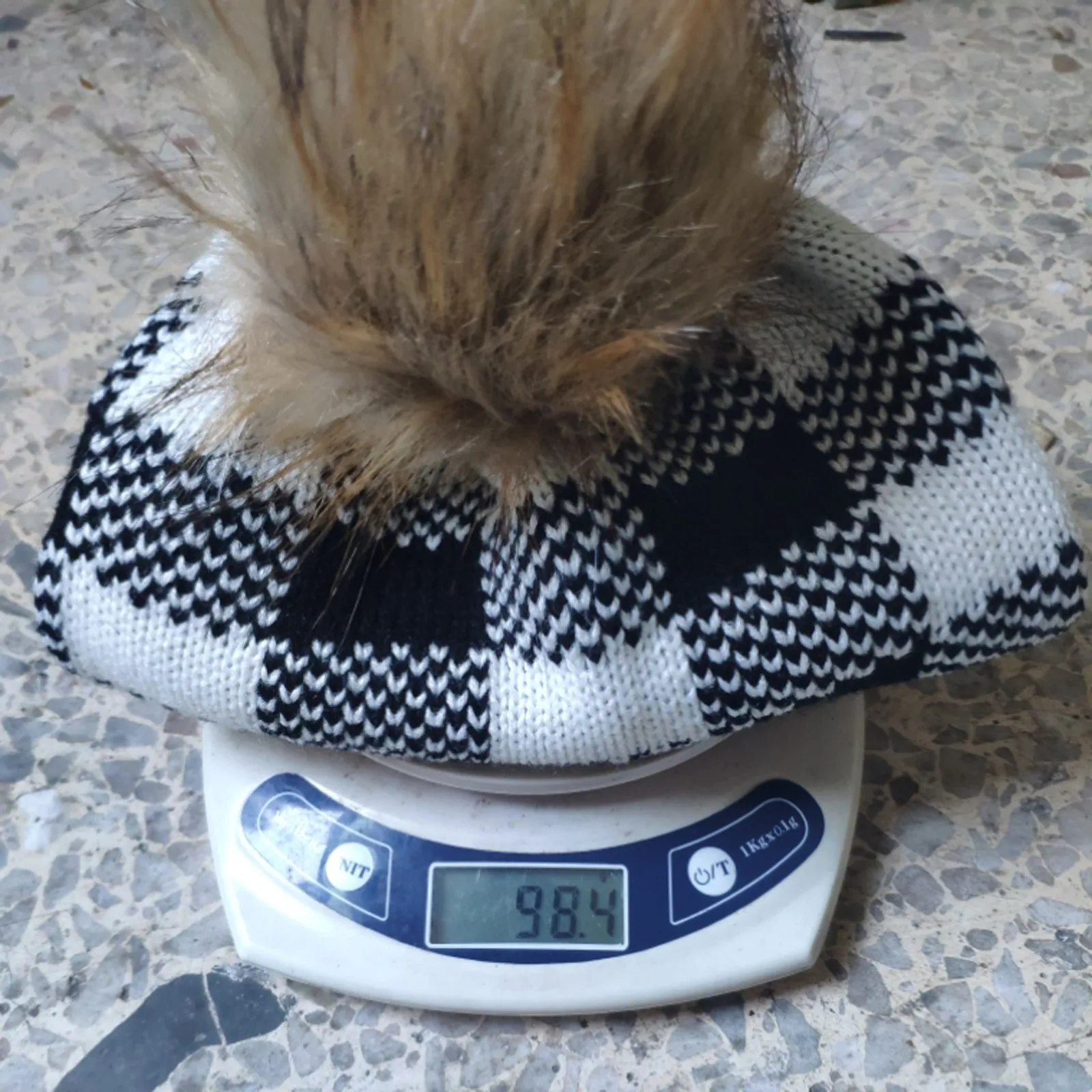 Womens Winter Knitted Beanie Hat Faux-Fur Pom Fleece Lined Warm Beanie New Female Crochet Knit Beanie Caps
Womens Winter Knitted Beanie Hat Faux-Fur Pom Fleece Lined Warm Beanie New Female Crochet Knit Beanie Caps