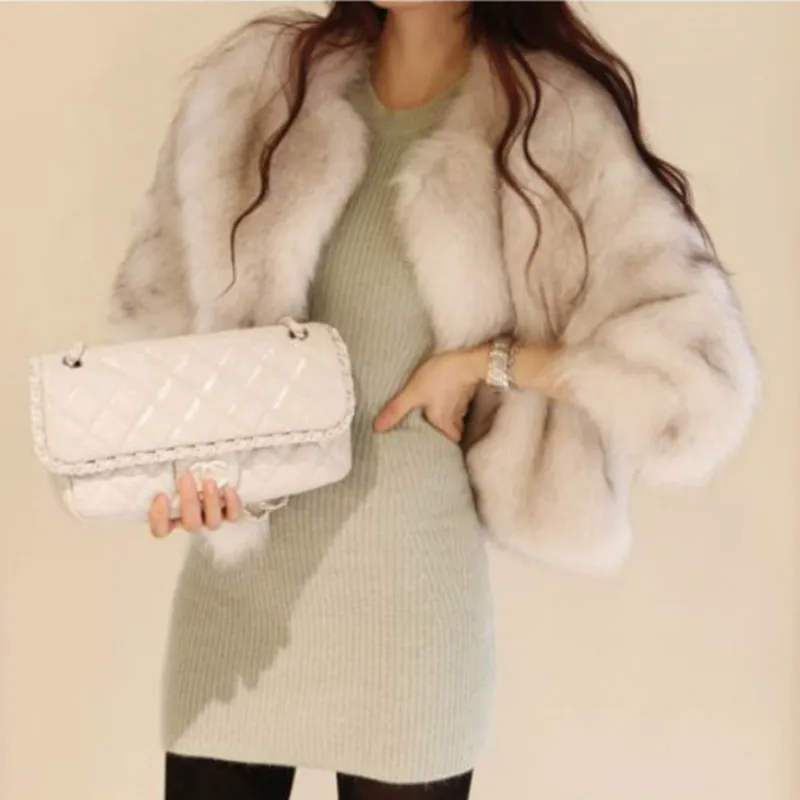 Новое зимнее пальто из искусственного меха лисы, короткая роскошная женская Корейская Толстая куртка из искусственного меха с рукавом 3/4, ж...
Новое зимнее пальто из искусственного меха лисы, короткая роскошная женская Корейская Толстая куртка из искусственного меха с рукавом 3/4, ж...