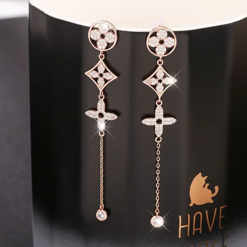 Korea Fashion Clover Earrings for Women Four Leaf Clover Earrings East Earrings for Teens 2020 Trend Jewelry Accessories
Korea Fashion Clover Earrings for Women Four Leaf Clover Earrings East Earrings for Teens 2020 Trend Jewelry Accessories