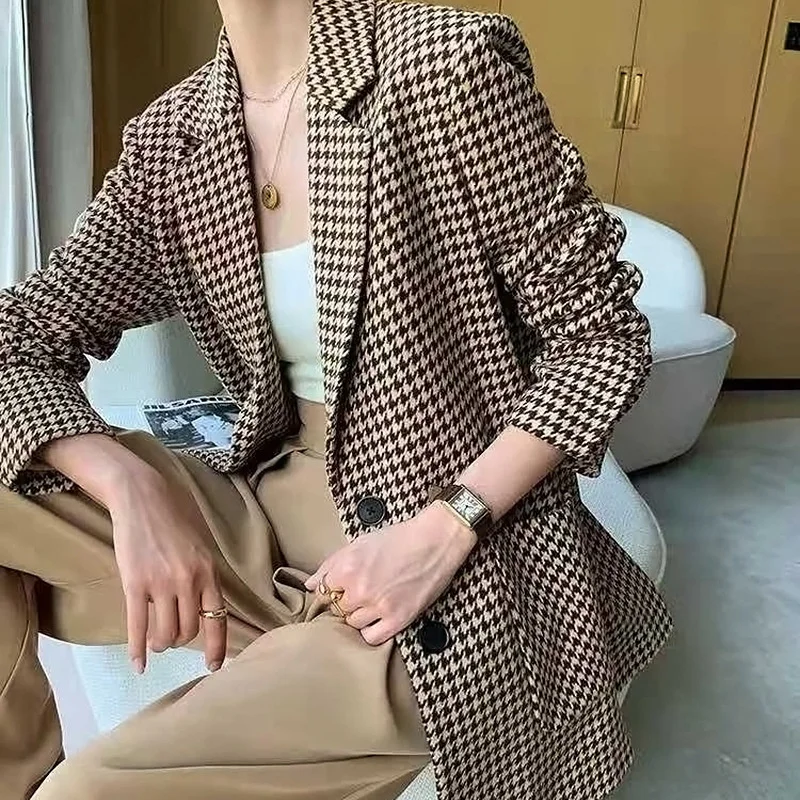 Coat Large Loose Temperament Woolen Suit Small Suit Thousand Birds Special Suit Women Office Lady Autumn Plaid Small Fragrance
Coat Large Loose Temperament Woolen Suit Small Suit Thousand Birds Special Suit Women Office Lady Autumn Plaid Small Fragrance