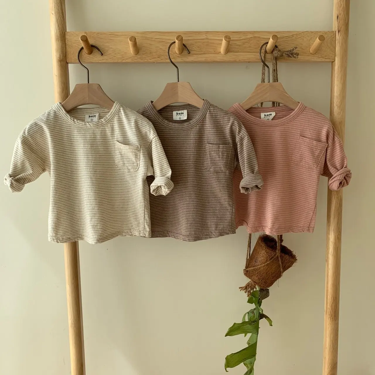 Spring Baby Cute Striped T-shirt + Overall Baby Overall Baby Bodysuit Shorts Suit toddler girl clothes
Spring Baby Cute Striped T-shirt + Overall Baby Overall Baby Bodysuit Shorts Suit toddler girl clothes