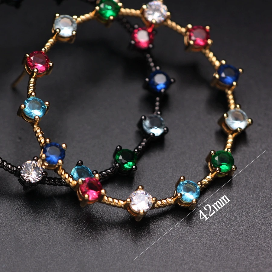 Round circle big earring paved mix colorful cubic zirconia for women Gold color rainbow boho earring fashion Party jewelry 2019
Round circle big earring paved mix colorful cubic zirconia for women Gold color rainbow boho earring fashion Party jewelry 2019