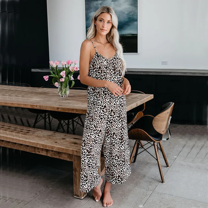 Women Sexy V-Neck Leopard Printed Jumpsuit Female Sleeveless Bandage Loose Long Jumpsuits Ladies Summer Casual Jumpsuits 2020
Women Sexy V-Neck Leopard Printed Jumpsuit Female Sleeveless Bandage Loose Long Jumpsuits Ladies Summer Casual Jumpsuits 2020