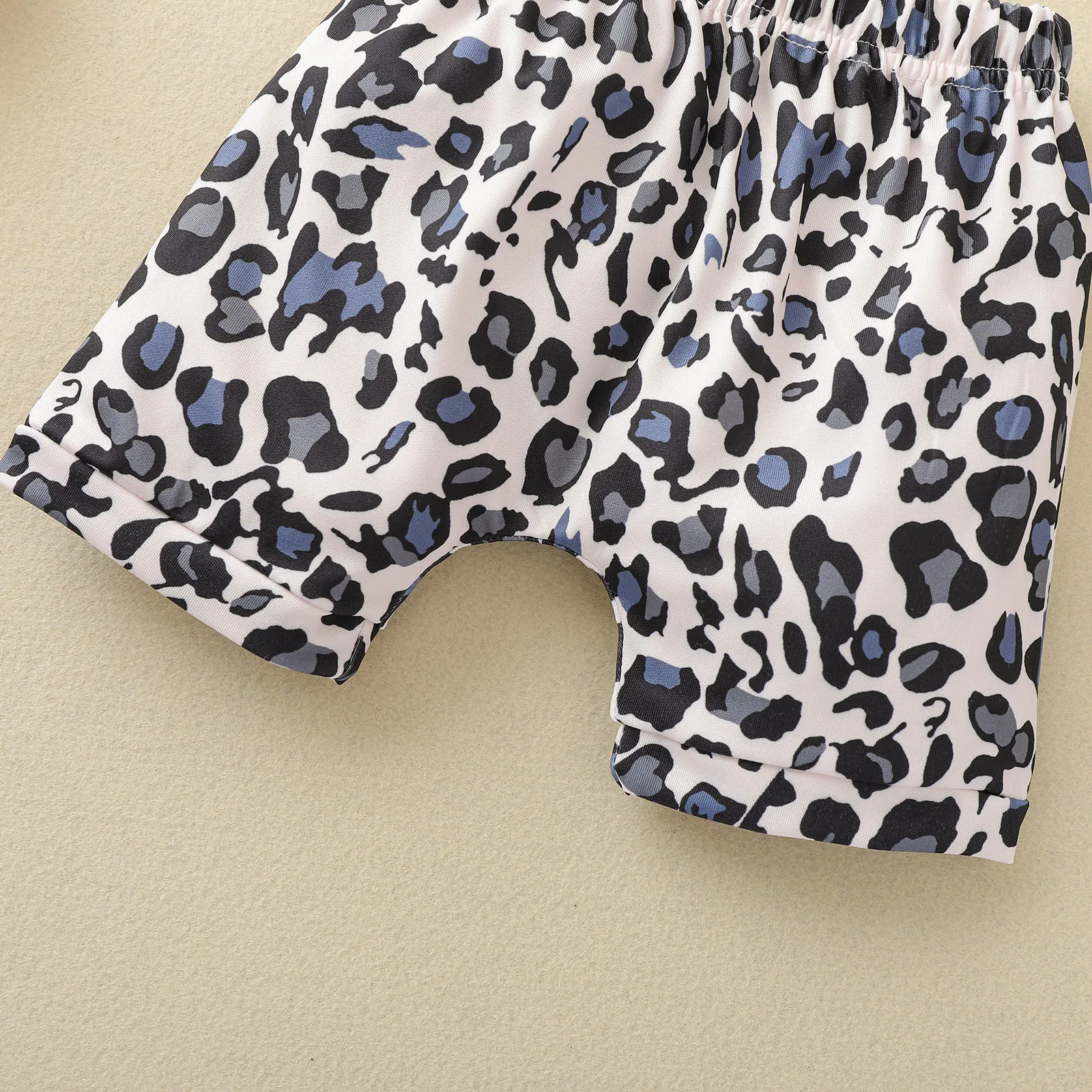 Baby Girl Tops, Leopard Pants Suit, Round Neck Short Sleeve Shirt, Loose Summer Bottoms, Headband Outfits 2021
Baby Girl Tops, Leopard Pants Suit, Round Neck Short Sleeve Shirt, Loose Summer Bottoms, Headband Outfits 2021