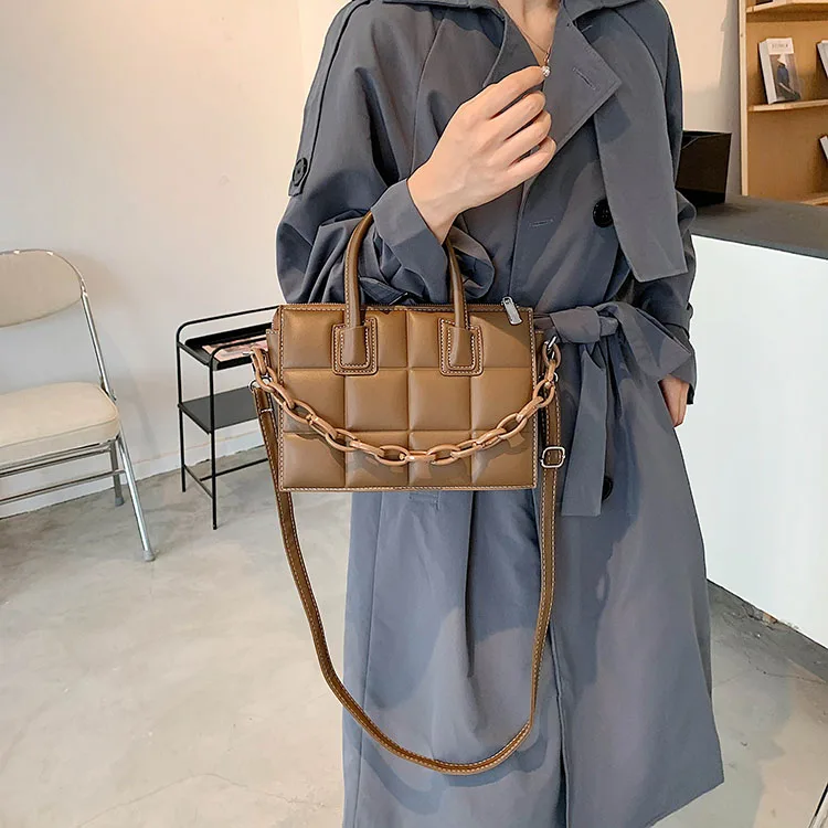 2021 New Fashion High Quality PU Leather Women's Designer Shoulder Crossbody Bag Branded Lady Chain Lattice Totes Handbags
2021 New Fashion High Quality PU Leather Women's Designer Shoulder Crossbody Bag Branded Lady Chain Lattice Totes Handbags