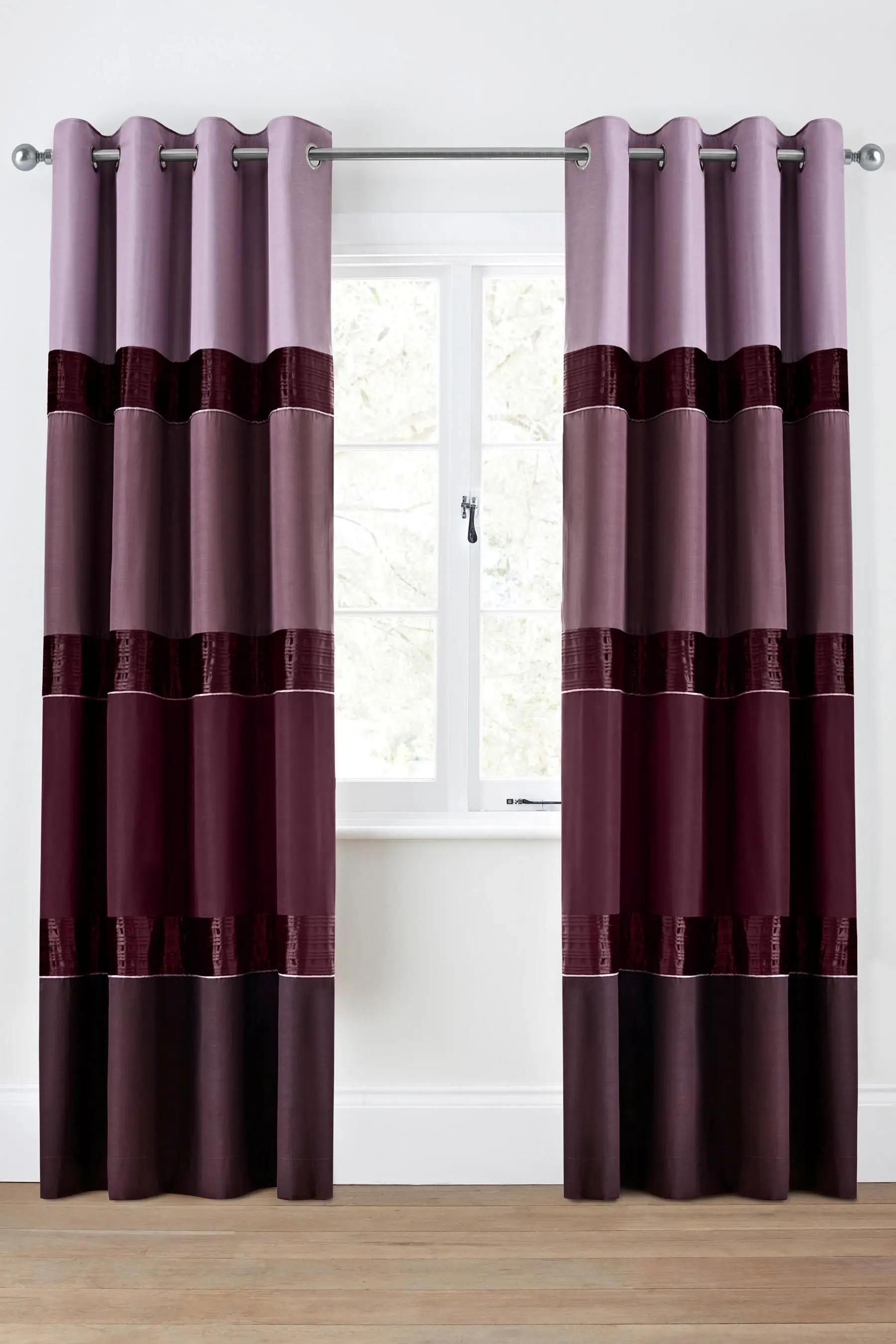 Export stitching imitation silk horizontal living room bedroom study of ultra high - large shading curtain
Export stitching imitation silk horizontal living room bedroom study of ultra high - large shading curtain