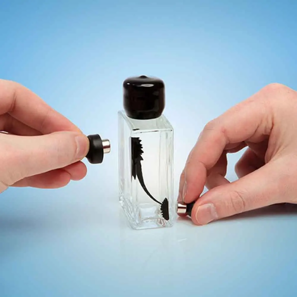 Vent decompression toy creative magnetic fluid novel exotic toy children's puzzle black technology Children Kids Gift
Vent decompression toy creative magnetic fluid novel exotic toy children's puzzle black technology Children Kids Gift