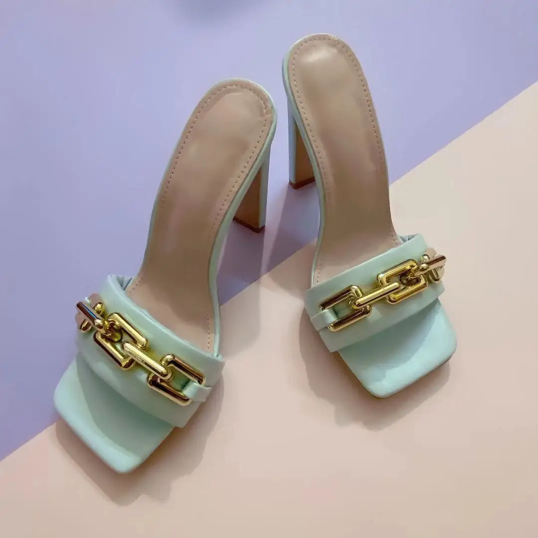 2021 New Summer Elegant Women Slippers Fashion Metal Chain Decoration High Heels Slippers Square Toe Ladies Shoes
2021 New Summer Elegant Women Slippers Fashion Metal Chain Decoration High Heels Slippers Square Toe Ladies Shoes
