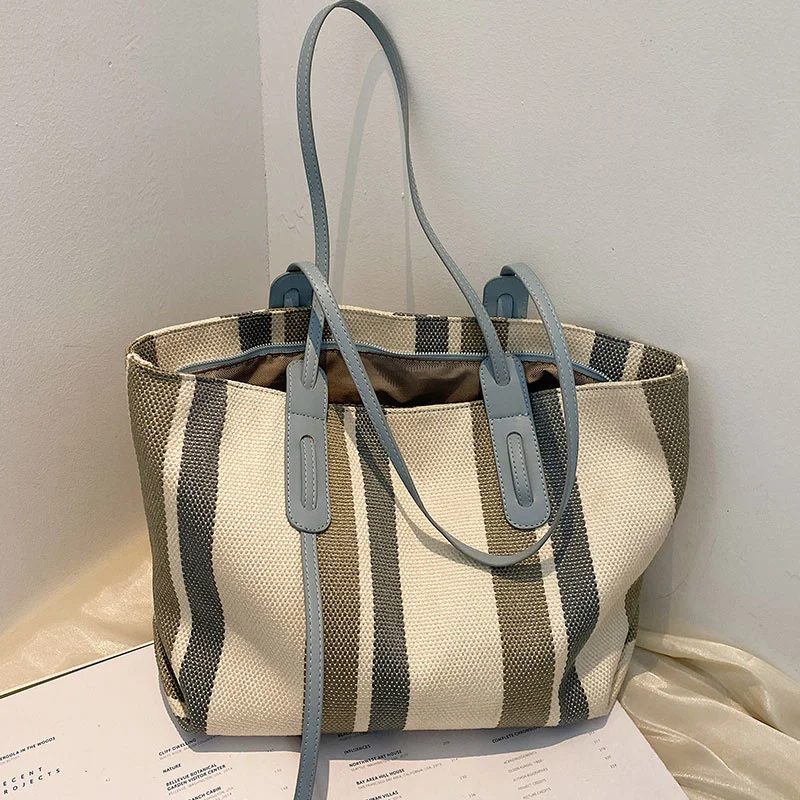 Large Capacity Fashion Women Bucket Shoulder Bag Simple Female Handbags Canvas Underarm Bag Casual Portable Lady Tote Square Bag
Large Capacity Fashion Women Bucket Shoulder Bag Simple Female Handbags Canvas Underarm Bag Casual Portable Lady Tote Square Bag