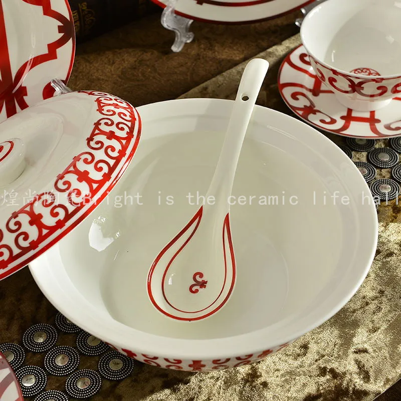 European style red Spanish iron window bone china tableware set ceramic Western tableware plate bowl spoon coffee set
European style red Spanish iron window bone china tableware set ceramic Western tableware plate bowl spoon coffee set