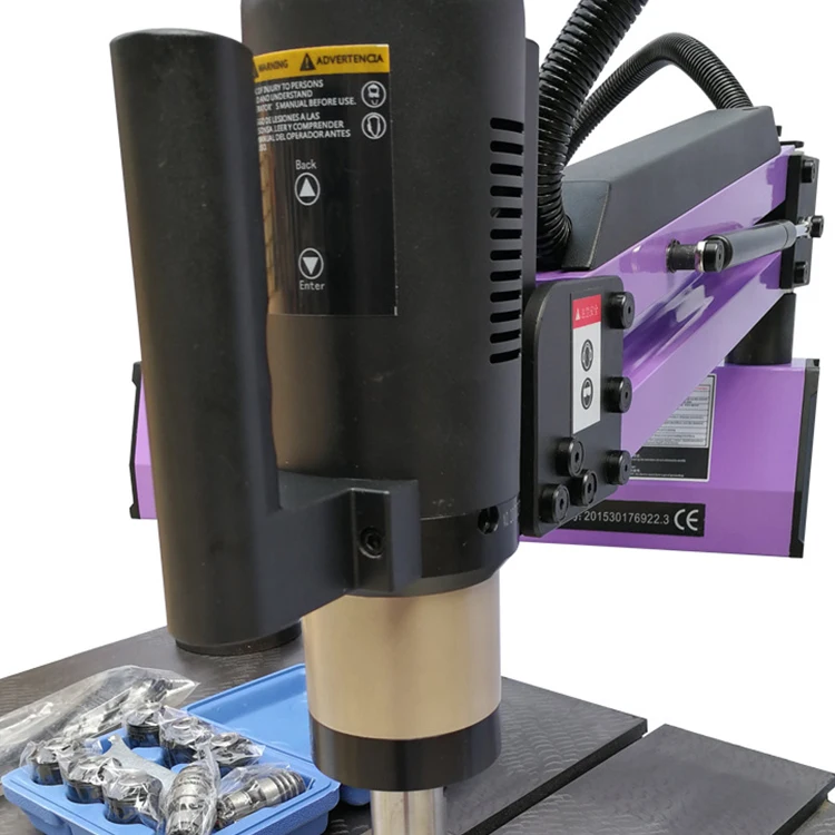 110-240V Touch Screen Vertical Section Arm Manual Threading Machine Tapping 
110-240V Touch Screen Vertical Section Arm Manual Threading Machine Tapping