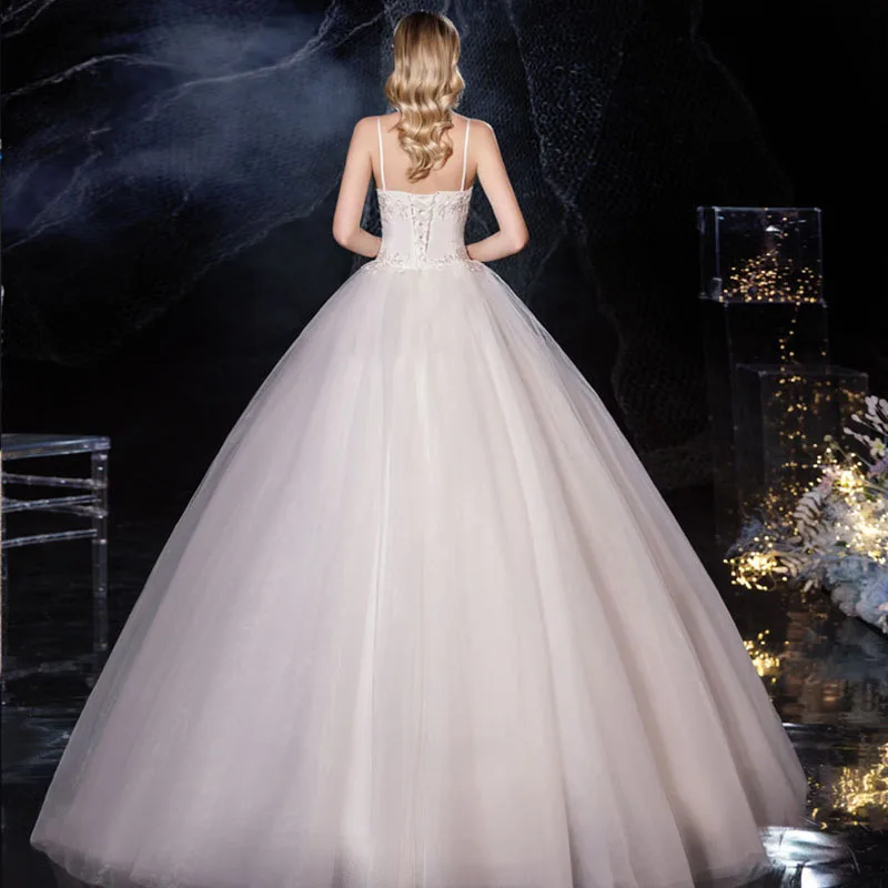 2021 Wedding Dress Back Tie Embroidery Lace Sweet Memory Sexy Woman Simple Long Skirt And Floor
2021 Wedding Dress Back Tie Embroidery Lace Sweet Memory Sexy Woman Simple Long Skirt And Floor