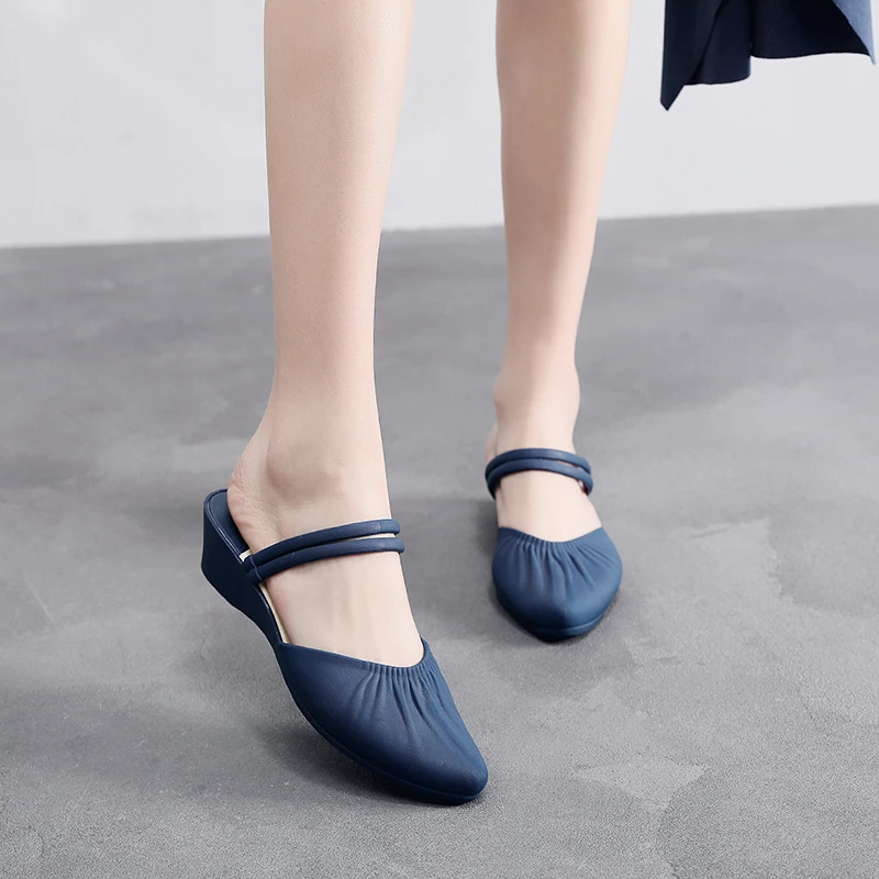2021 Summer New Women'S Shoes Fashion Baotou Slope Heel Women's Slippers Sandals Dual Purpose Outdoor Classic Casual Shoes 36-40
2021 Summer New Women'S Shoes Fashion Baotou Slope Heel Women's Slippers Sandals Dual Purpose Outdoor Classic Casual Shoes 36-40
