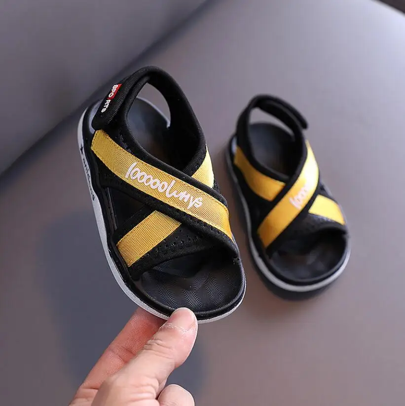 Toddlers Boys Girls Sandals 2021 Summer Children's Beach Shoes Kids Fashion Sandals Cross-tied Anti-sliperry Soft Simple New Hot
Toddlers Boys Girls Sandals 2021 Summer Children's Beach Shoes Kids Fashion Sandals Cross-tied Anti-sliperry Soft Simple New Hot