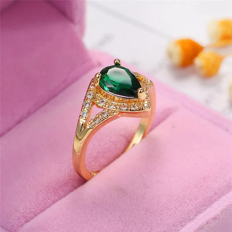 Luxury Female Crystal Green Stone Ring Yellow Gold Color Engagement Ring Vintage Water Drop Wedding Rings For Women
Luxury Female Crystal Green Stone Ring Yellow Gold Color Engagement Ring Vintage Water Drop Wedding Rings For Women