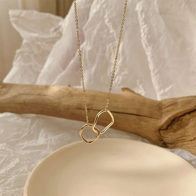Metal Geometric Double Ring Buckle Necklace Women's Net Red Clavicle Neck Chain Long Simple Choker Personalized Ornament
Metal Geometric Double Ring Buckle Necklace Women's Net Red Clavicle Neck Chain Long Simple Choker Personalized Ornament