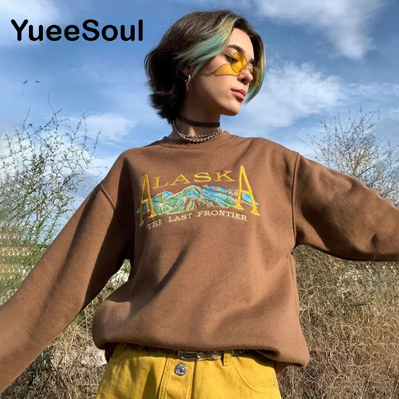 Indie Aesthetics Vintage Letter Embroidery Crewneck Brown Tops Fashion Oversize Long Sleeve Sweatshirts Egirl Outfits
Indie Aesthetics Vintage Letter Embroidery Crewneck Brown Tops Fashion Oversize Long Sleeve Sweatshirts Egirl Outfits