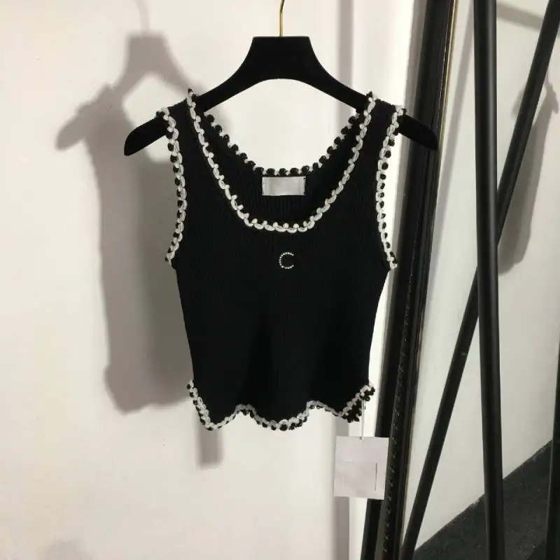 2022 Early Spring New Women's Retro Celebrity High Elastic Thin Fragrance Knit With Sleeveless Suspender Vest
2022 Early Spring New Women's Retro Celebrity High Elastic Thin Fragrance Knit With Sleeveless Suspender Vest