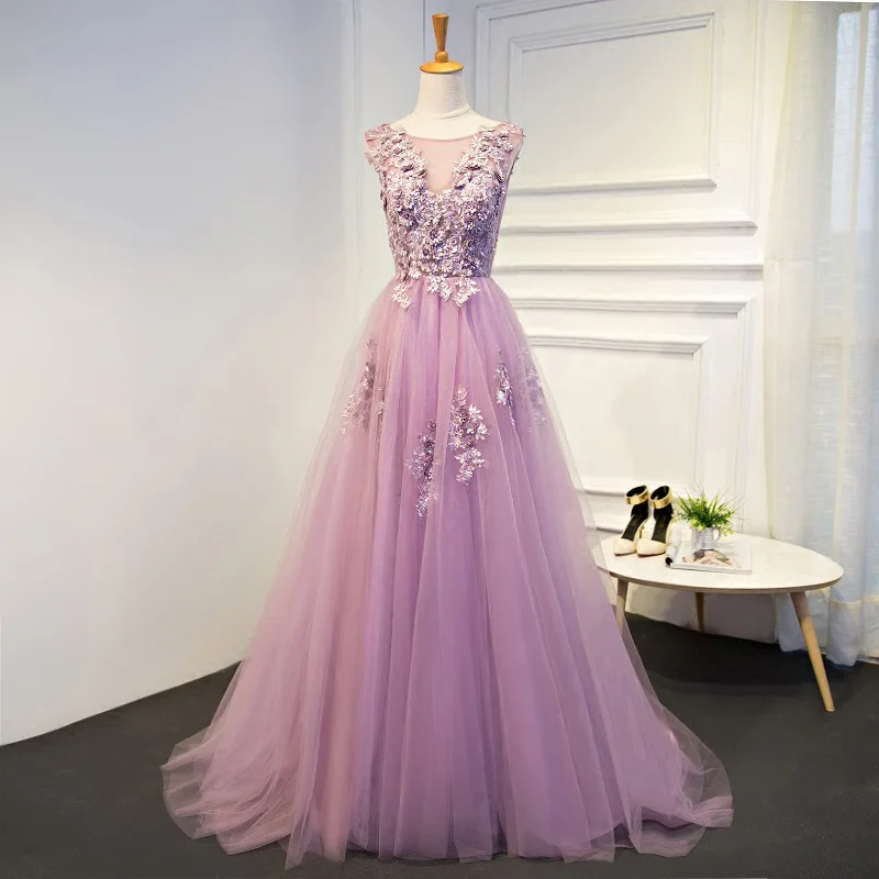 Vintage Lilac Long Prom Dresses with Appliques Sexy Sheer Neck Open Back Lace-up Floor Length A Line Tulle Formal Evening Dress 
Vintage Lilac Long Prom Dresses with Appliques Sexy Sheer Neck Open Back Lace-up Floor Length A Line Tulle Formal Evening Dress