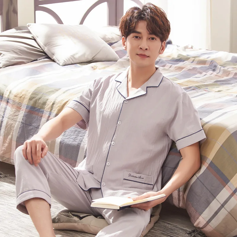 Japanese Solid Color Pajamas Men's Woven Cotton Short Sleeve Trousers Cardigan Sleepwear Loose Buttons Pocket Nightshirt Summer
Japanese Solid Color Pajamas Men's Woven Cotton Short Sleeve Trousers Cardigan Sleepwear Loose Buttons Pocket Nightshirt Summer