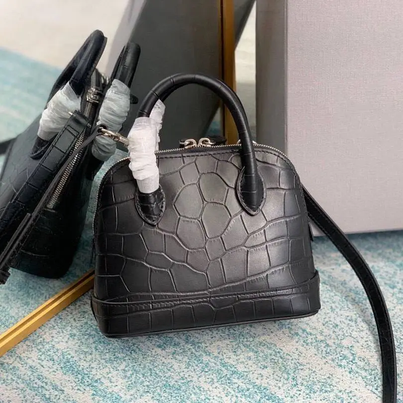 Women Bags New Style Fashion Crossbody shell bag real Leather Ladies Shoulder MessengerFemale Luxury Bags
Women Bags New Style Fashion Crossbody shell bag real Leather Ladies Shoulder MessengerFemale Luxury Bags