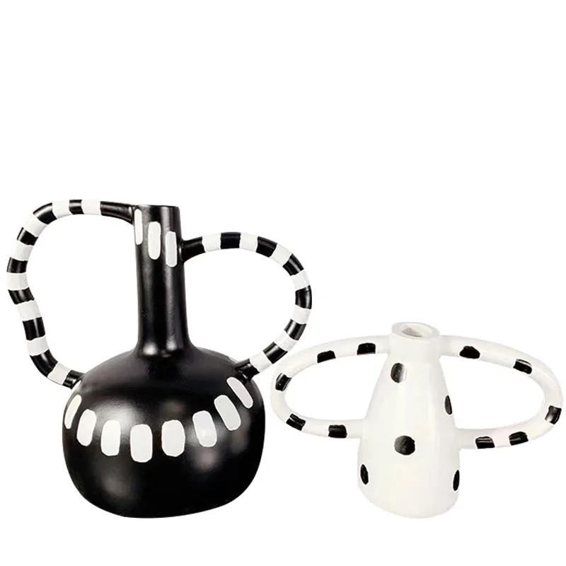 Nordic Contracted Polka Dot Art Vase Ceramic Flower Vase Hydroponic Device Desktop European Home Decoration Accessories
Nordic Contracted Polka Dot Art Vase Ceramic Flower Vase Hydroponic Device Desktop European Home Decoration Accessories