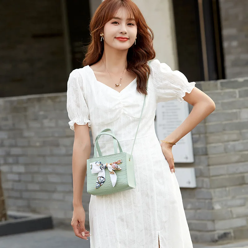 Crocodile Pattern Bag Women's Shoulder Messenger Bag Hit Color Ladies Shoulder Bag Handbag Mobile Phone Bag Handbags
Crocodile Pattern Bag Women's Shoulder Messenger Bag Hit Color Ladies Shoulder Bag Handbag Mobile Phone Bag Handbags