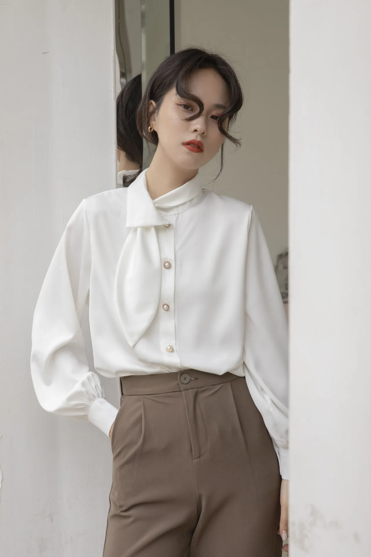 Women's Spring And Autumn New Long Sleeve Shirt 2021 Workwear Women Shirt And Tops 21-1147
Women's Spring And Autumn New Long Sleeve Shirt 2021 Workwear Women Shirt And Tops 21-1147