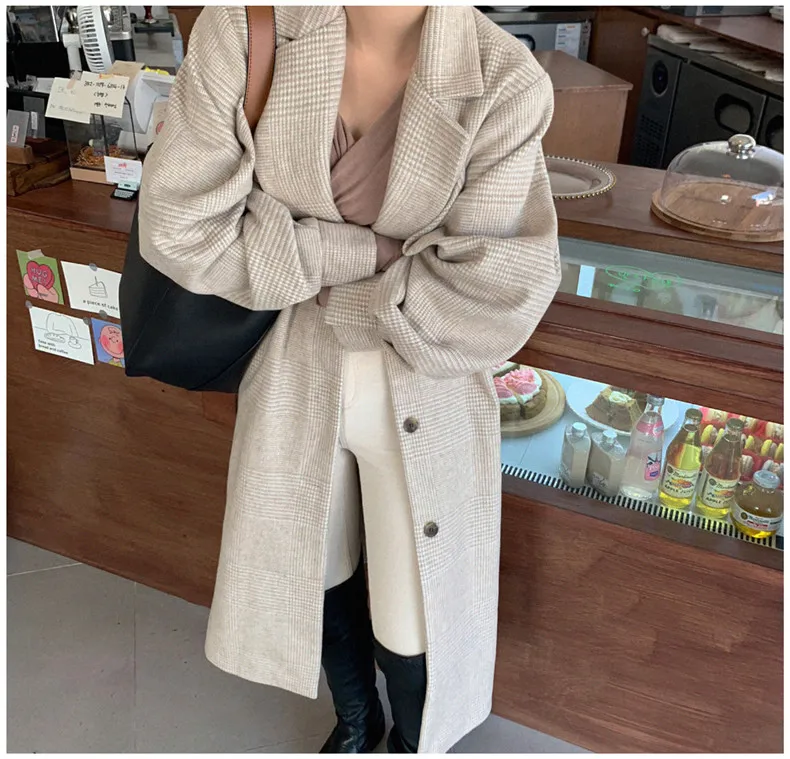 Women Winter 2021 Woolen Lantern Sleeve Coat Single Breasted Turn Down Collar Jackets Plaszcze Damskie Manteau Femme Plus Size
Women Winter 2021 Woolen Lantern Sleeve Coat Single Breasted Turn Down Collar Jackets Plaszcze Damskie Manteau Femme Plus Size