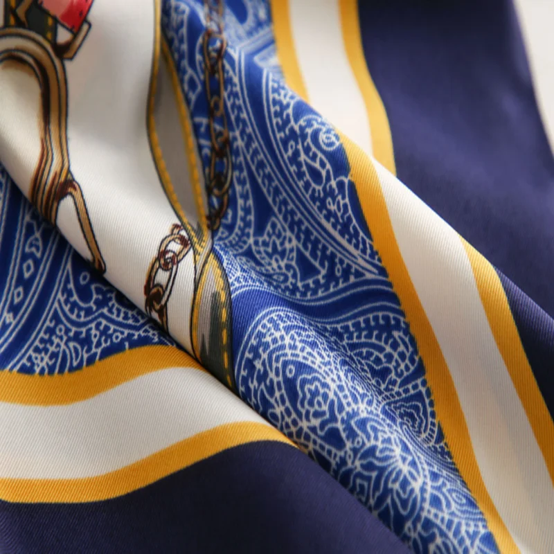 2021 New Summer Women's Polyester Scarf Classic Chain Print Twill Shawl Fashion Temperament
2021 New Summer Women's Polyester Scarf Classic Chain Print Twill Shawl Fashion Temperament
