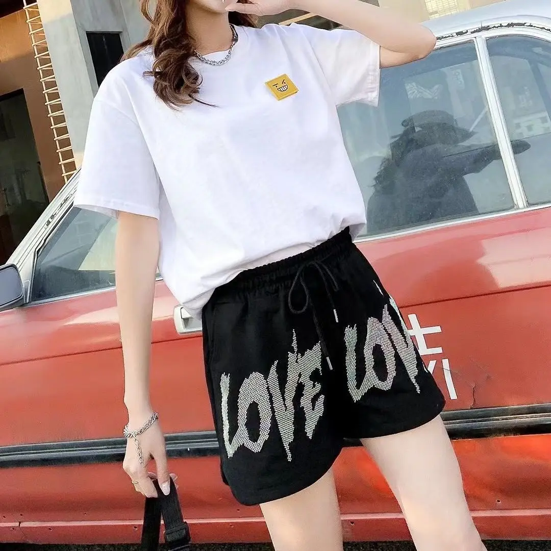 Korean wide leg shorts women's large 2021 new summer high waist slim loose cotton casual versatile pants
Korean wide leg shorts women's large 2021 new summer high waist slim loose cotton casual versatile pants