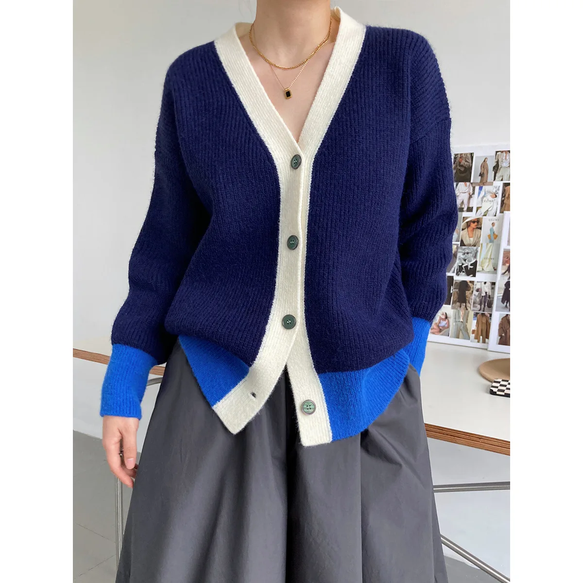 Fall Winter Women’s Cardigan Sweater Color Contrast Fashion Loose Warm Button V-Neck Vintage Simple Female Knitted Knitwear New
Fall Winter Women’s Cardigan Sweater Color Contrast Fashion Loose Warm Button V-Neck Vintage Simple Female Knitted Knitwear New