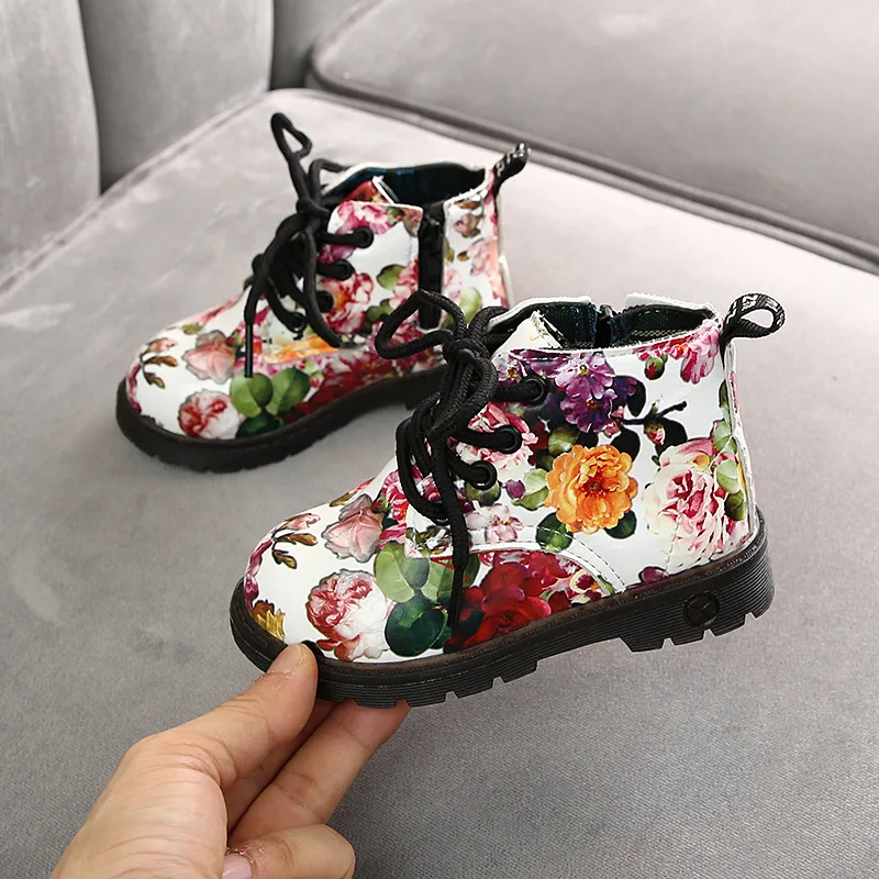 3-7 years Spring Kids Shoes Floral Martin Boots for Girls Botas Elegant Flower Print PU Leather Shoes Child Rubber Soled Boots
3-7 years Spring Kids Shoes Floral Martin Boots for Girls Botas Elegant Flower Print PU Leather Shoes Child Rubber Soled Boots