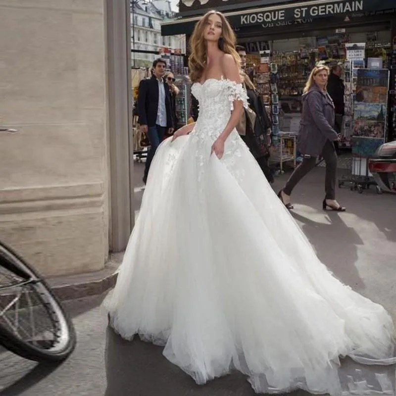 Vintage Wedding Dress Off the Shoulder Sexy Backless Appliques Boho Bridal Dress Lace Flower Wedding Gowns vestido de noiva
Vintage Wedding Dress Off the Shoulder Sexy Backless Appliques Boho Bridal Dress Lace Flower Wedding Gowns vestido de noiva