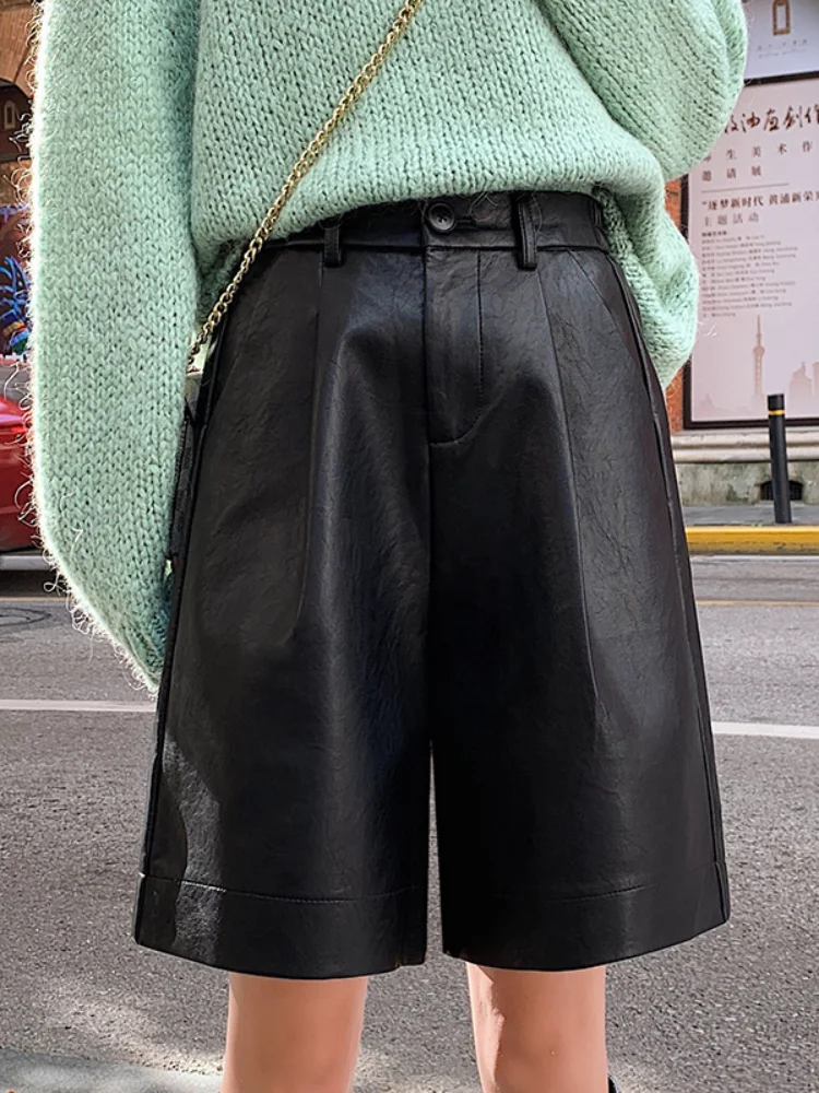 S-4XL Fashion PU Leather Shorts Women's Autumn Winter Bermuda Elastic Waist Loose Five Points Leather Trouser Plus Size Shorts
S-4XL Fashion PU Leather Shorts Women's Autumn Winter Bermuda Elastic Waist Loose Five Points Leather Trouser Plus Size Shorts