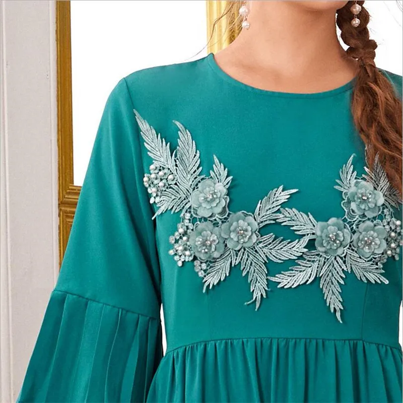Dubai Muslim Women Maxi Dress Appliques Middle East Islamic Clothing Ramadan O-neck Abaya Arabic Kaftan Maxi Robe Gown Fashion
Dubai Muslim Women Maxi Dress Appliques Middle East Islamic Clothing Ramadan O-neck Abaya Arabic Kaftan Maxi Robe Gown Fashion