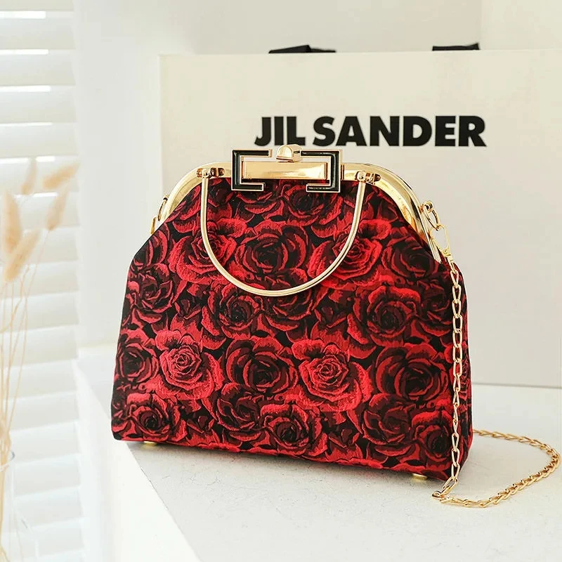 NEWEST Vintage Fashion Women Bag Chic Lady Bags Rose Shell Lock Tote Women's Handbags Purses 120CM Chain Strap
NEWEST Vintage Fashion Women Bag Chic Lady Bags Rose Shell Lock Tote Women's Handbags Purses 120CM Chain Strap