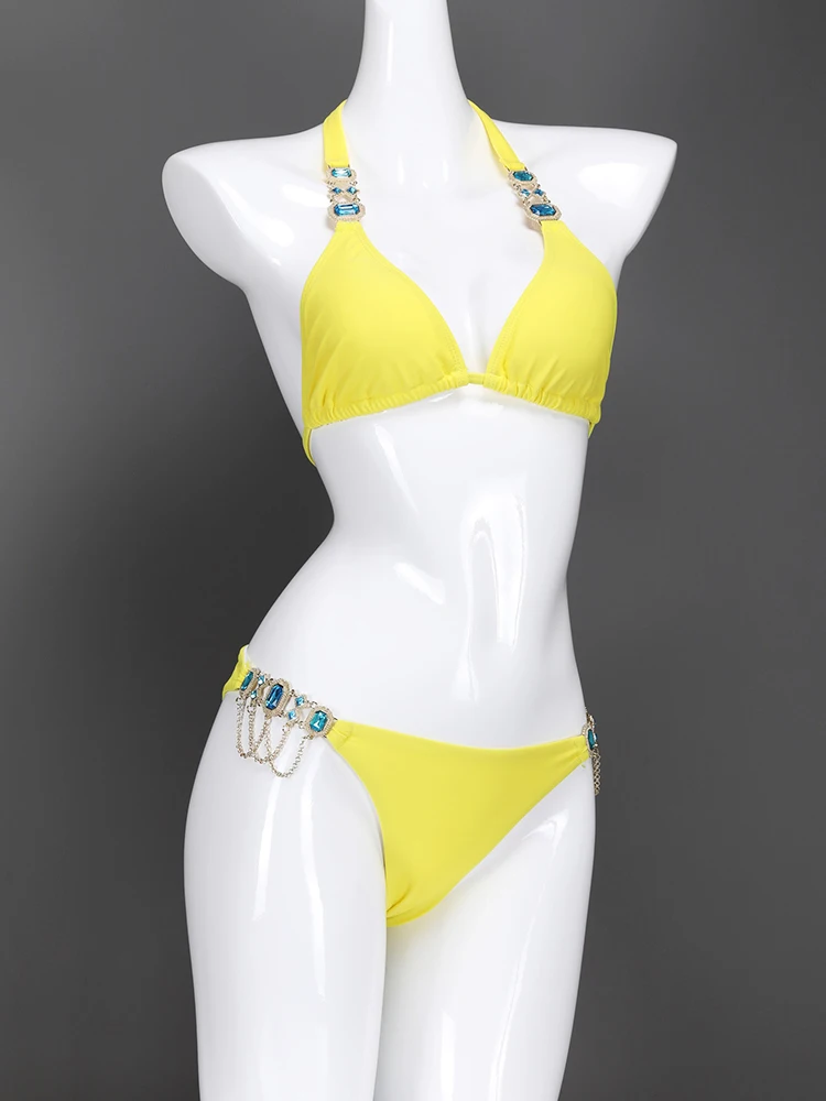 2021 New high cut thong bathing suit Low waist Yellow swimsuit Solid swimwear women Brazilian Biquini swim beach bikini set
2021 New high cut thong bathing suit Low waist Yellow swimsuit Solid swimwear women Brazilian Biquini swim beach bikini set