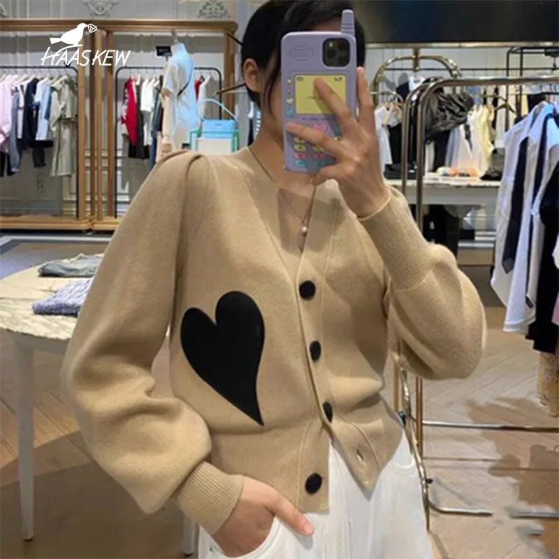 Женский вязаный кардиган, Корейский Осенний модный однотонный свитер в новом стиле, топ с V-образным вырезом и длинными рукавами, шикарный в...
Женский вязаный кардиган, Корейский Осенний модный однотонный свитер в новом стиле, топ с V-образным вырезом и длинными рукавами, шикарный в...