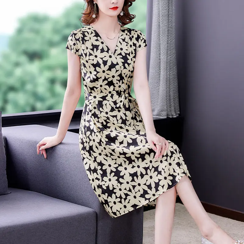 Summer Fashion New Mulberry Silk Dress Women's Slim Long Dress Hangzhou Silk Print Dress
Summer Fashion New Mulberry Silk Dress Women's Slim Long Dress Hangzhou Silk Print Dress