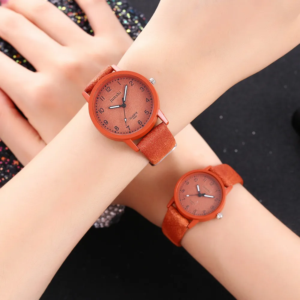Retro Design Women's Luxury Leather Band Analog Quartz Wrist Watch Ladies Watch Women 's Clock Reloj Mujer Zegarek Damski
Retro Design Women's Luxury Leather Band Analog Quartz Wrist Watch Ladies Watch Women 's Clock Reloj Mujer Zegarek Damski