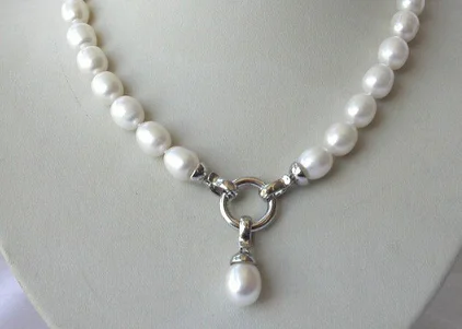 

stunning big 10-11mm baroque white freshwater cultured pearl necklace 18"