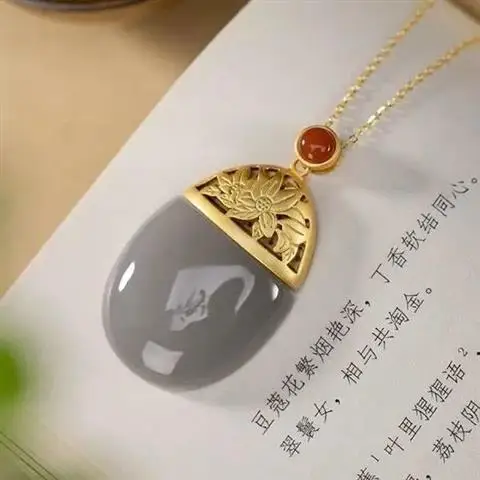 Natural Hetian Jade Smokey Violet Hollow Lotus Women's Sweater Chain Pendant S925 Sterling Silver Gold Plated Fashion Exquisite
Natural Hetian Jade Smokey Violet Hollow Lotus Women's Sweater Chain Pendant S925 Sterling Silver Gold Plated Fashion Exquisite