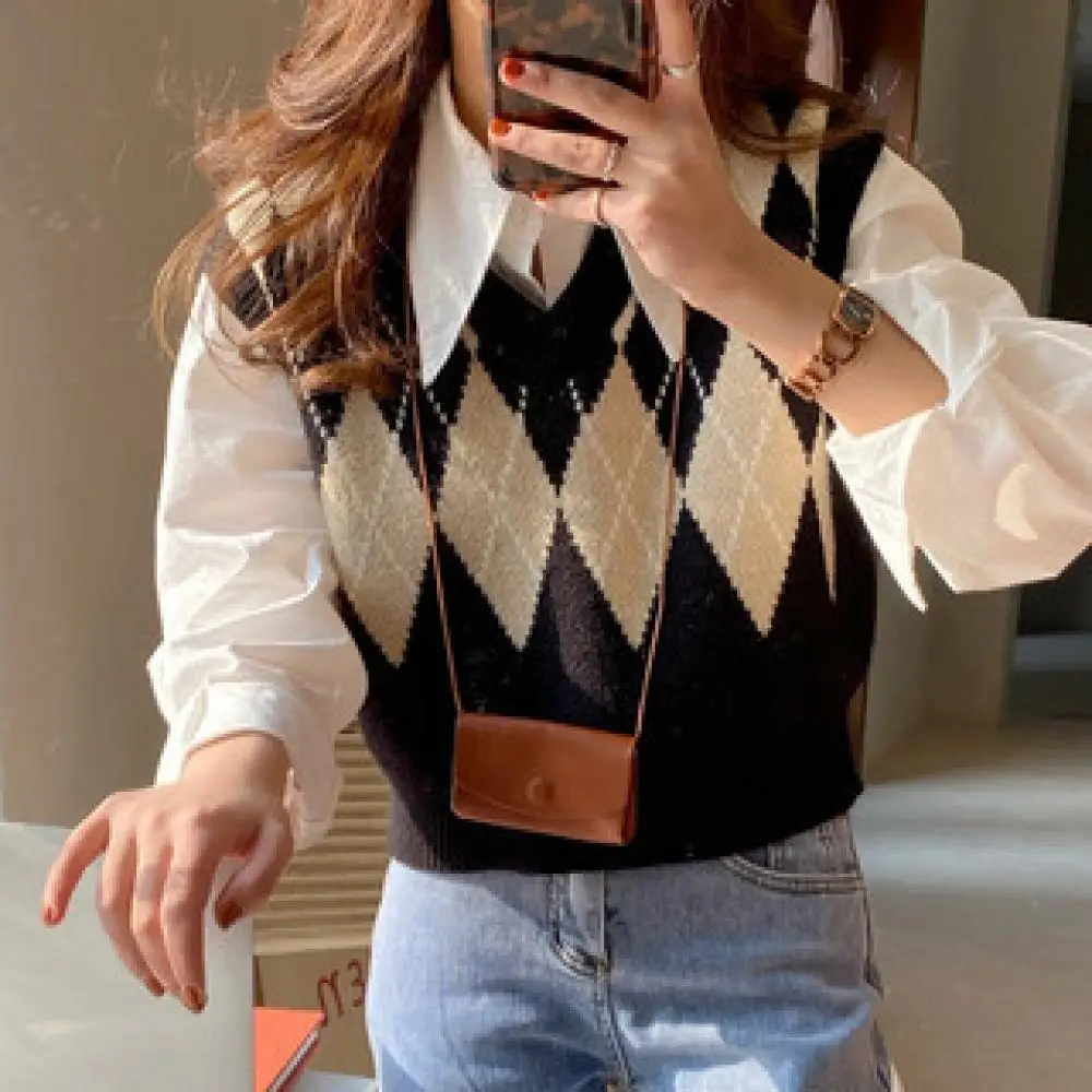 Women Khaki Sweater Vest Korean Sexy Sleeveless Tank College Style Knitting Pullovers Tops for Daily Ladies Jumper Sweater
Women Khaki Sweater Vest Korean Sexy Sleeveless Tank College Style Knitting Pullovers Tops for Daily Ladies Jumper Sweater